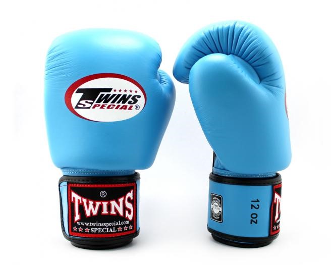 Boxhandschuhe von TWINS BGVL 3 LIGHT BLUE